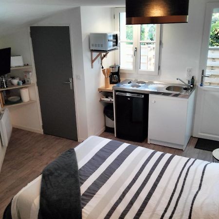 Logement Independant Avec Exterieur Privatif Et Cloture 梅尔河畔的巴兹 外观 照片